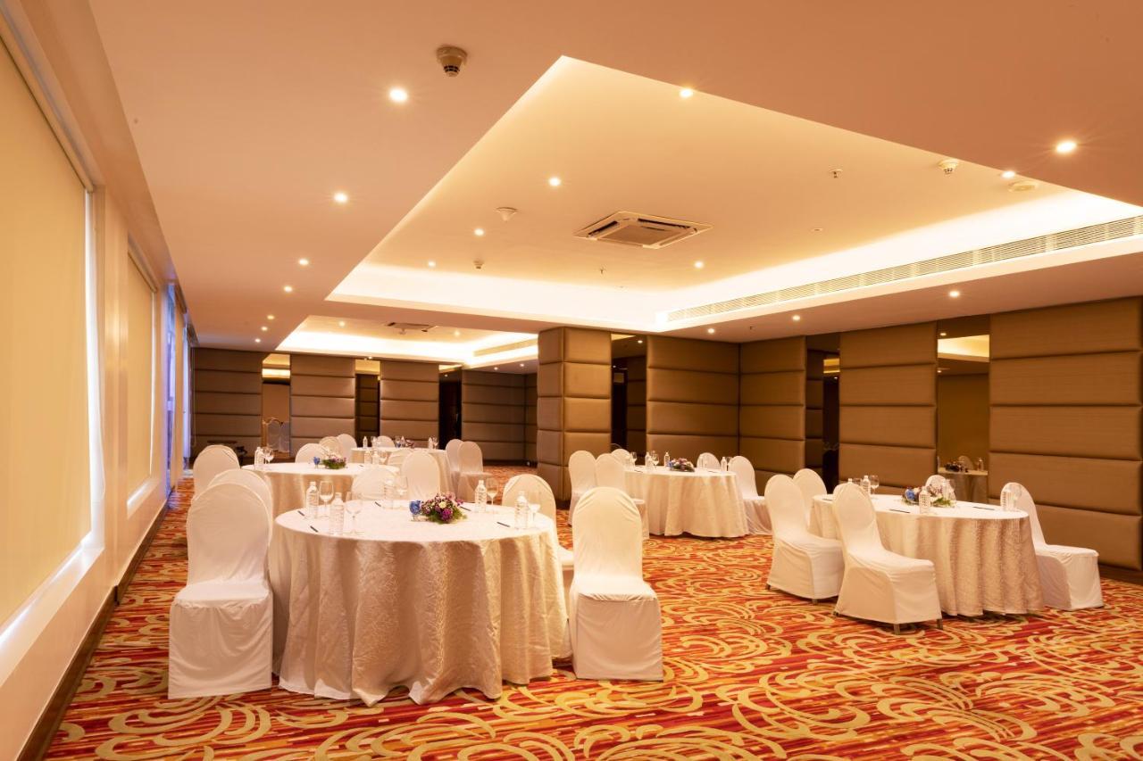 Courtyard By Marriott Pune Chākan מראה חיצוני תמונה