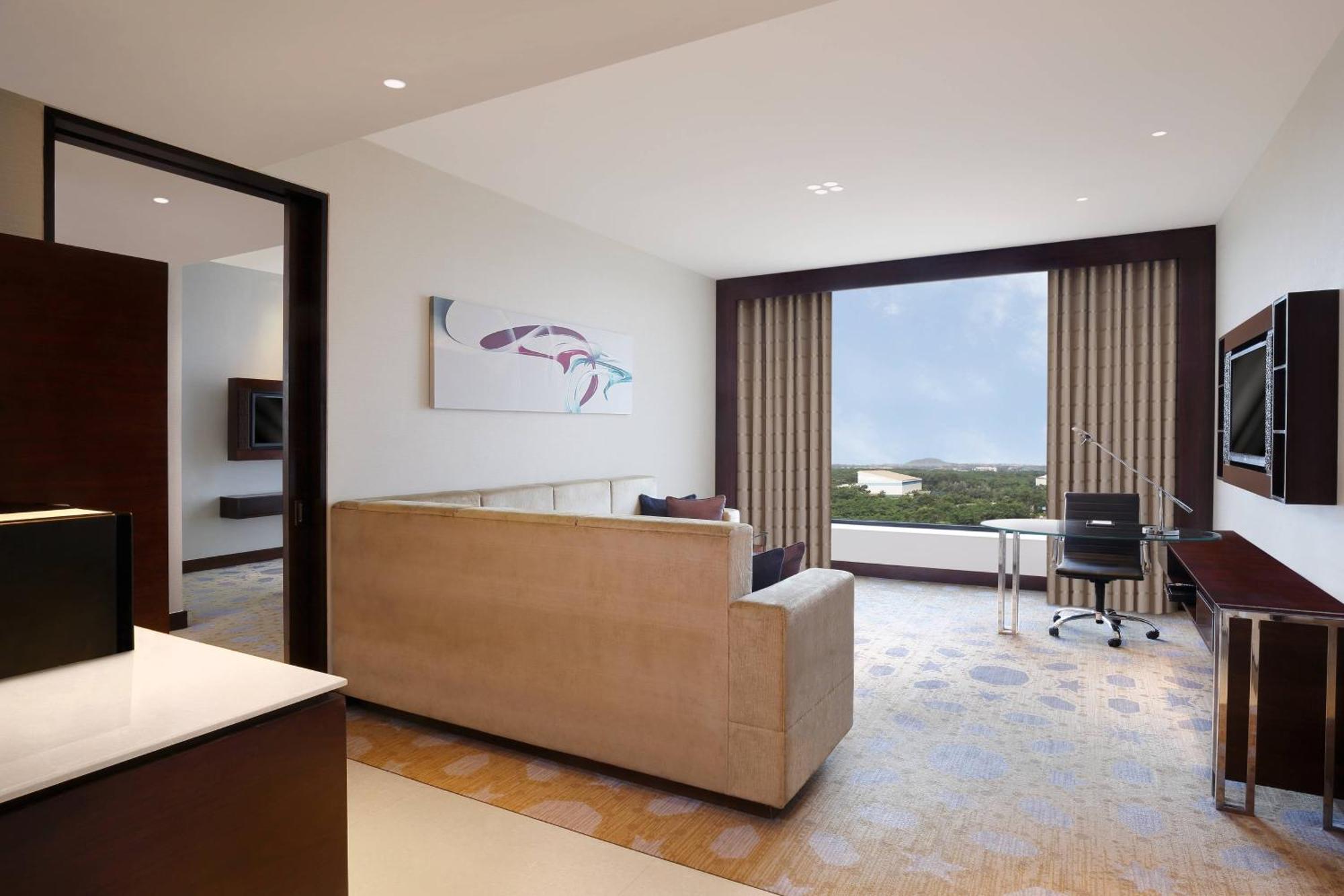 Courtyard By Marriott Pune Chākan מראה חיצוני תמונה